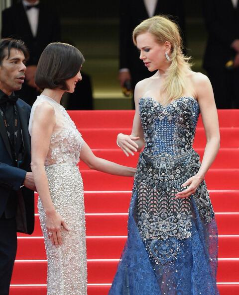 laiacenea's tweet photo. Don't touch my dress, you bitch! (Nicole Kidman a Paz Vega en el estreno de "Grace of Monaco" en #Cannes2014) http://t.co/qlA8EhgeYu