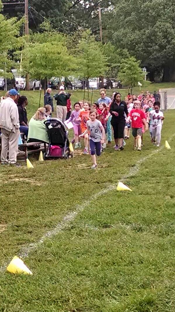 We can't run enough for our school! <a href="/DDance_BCPS/">Rhonda Hooper</a> @cathieallie