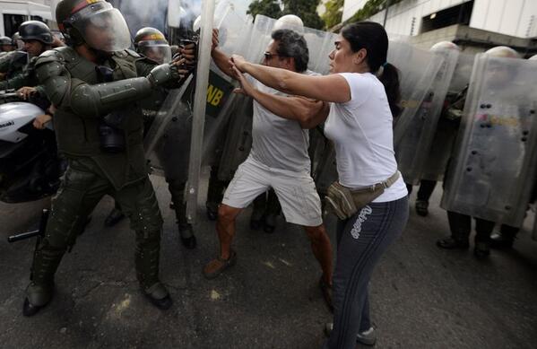 NOTICIAS VENEZUELA - Página 26 Bnn_oVQIgAA50mX