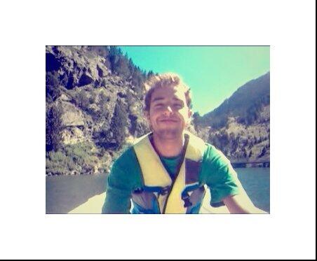 crisfdeez's tweet photo. me alegra las tardes apareciendo por aqui este chico 😍😍😍😍😍😘😘 http://t.co/ZpOdyrrCI9