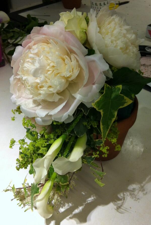 foxdesigned's tweet image. stunning peonies.#bridal bouquet, foxdesigned.com