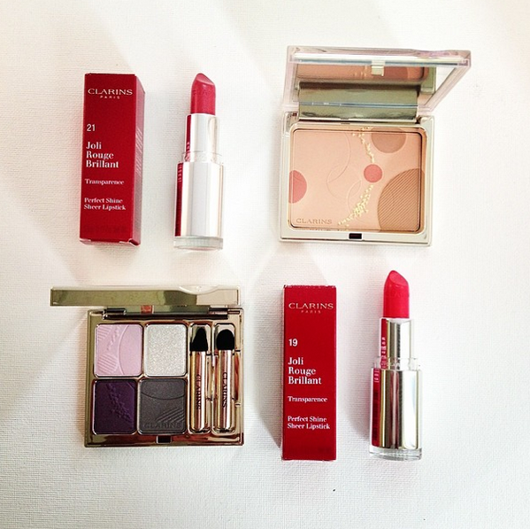 davelackie's tweet photo. The New Clarins "Springtime in Paris" Contest! Win this set! To enter, follow @davelackie &amp; RT #clarinsinparis http://t.co/m3d9Fqe25y