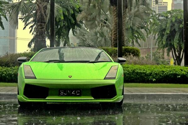 FastCarDaily's tweet image. Man is it lookin wet on #WetWensday