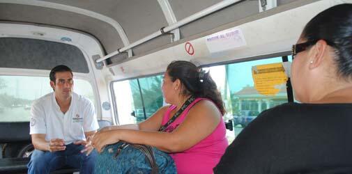 VicVargasPlaya's tweet image. Escucha @emiliotamargo a usuarios y choferes dl #TransportePúblico @GabyT0rresg @GobSolidaridad @JGCaamal @TwittPlaya