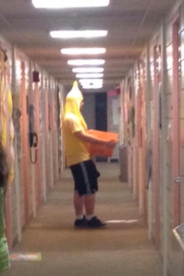 ScrantonNaners's tweet photo. To the guy going around in the Nanner suit, you are our new mascot #THEEscrantonnanner http://t.co/oa7T4dd9LH
