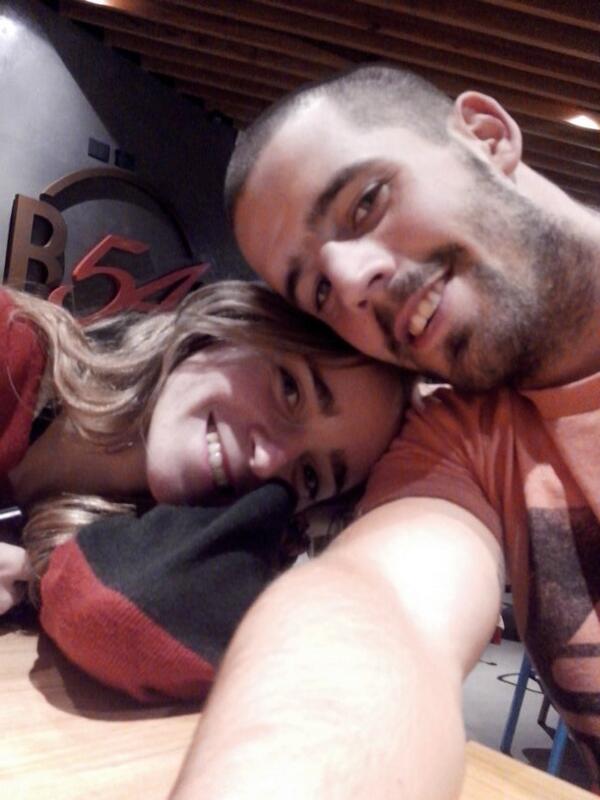 niicocv's tweet photo. Burger54 con la mas mejooor. Feliz año y dos meseeees ! @caaroferrando http://t.co/iZqG5lz1cu