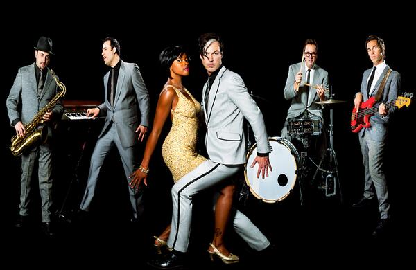 NEXTRADIOONLINE's tweet photo. Tarde pero sin sueño FITZ &amp; THE TRANTRUMS con THE WALKER  http://t.co/CxSxlM8opP http://t.co/iAayl1gq6E