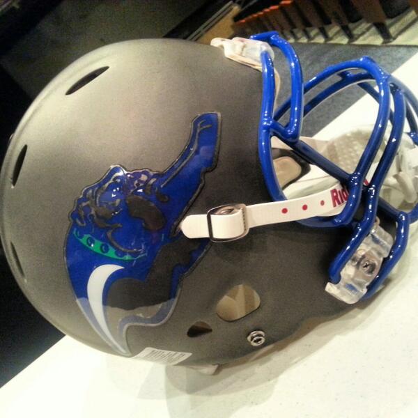 New look this season with the same goals. #chspride #chsfootball #churchillfootball