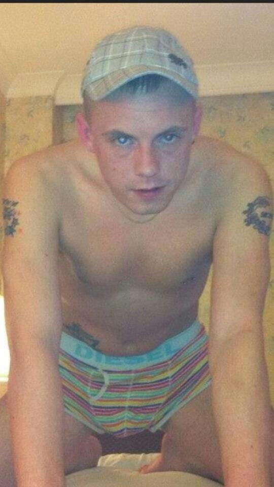 RandomHotChavs's tweet photo. #Cute #Boxers #RandomHotChavs - http://t.co/HDUWOj5sf0