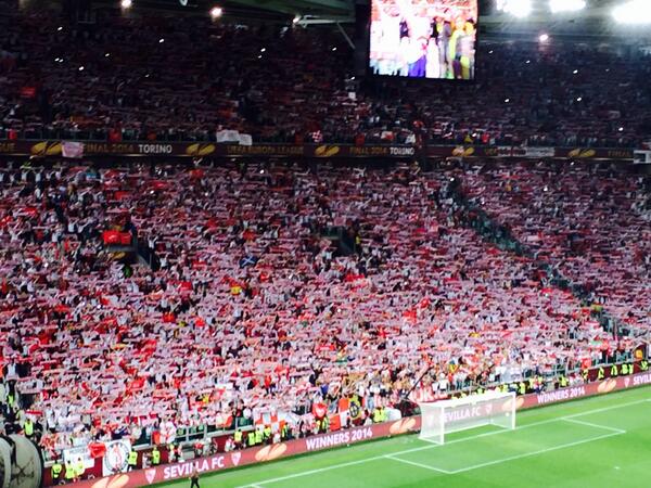 MundoMaldini's tweet photo. Desde Turin para el sevillismo. ENHORABUENA! http://t.co/9jPLlkGHma