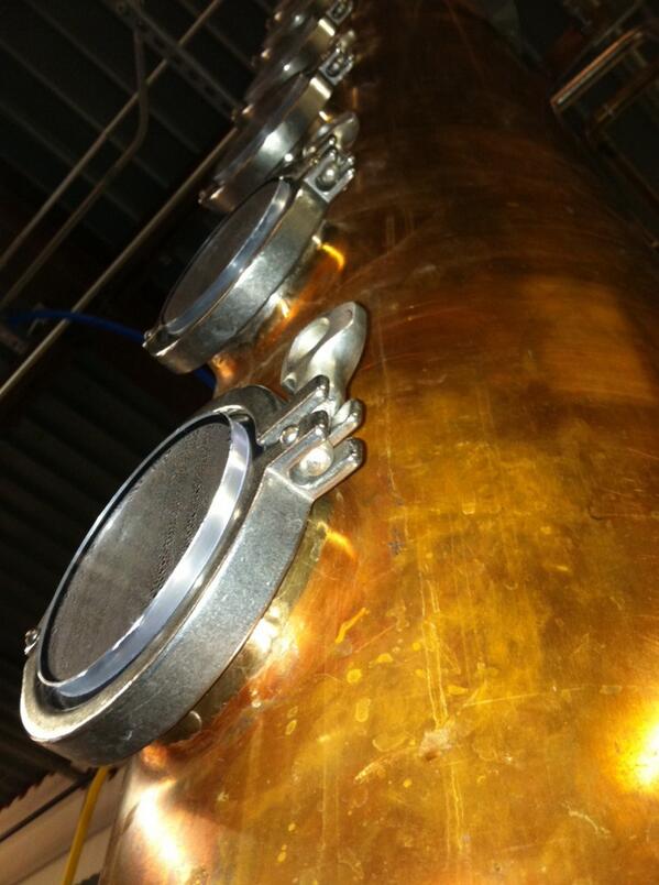 BEECHTREED's tweet image. And making Tennessee Whiskey by hand in Nashville #TNWHISKEY   #BeechTreedistillery