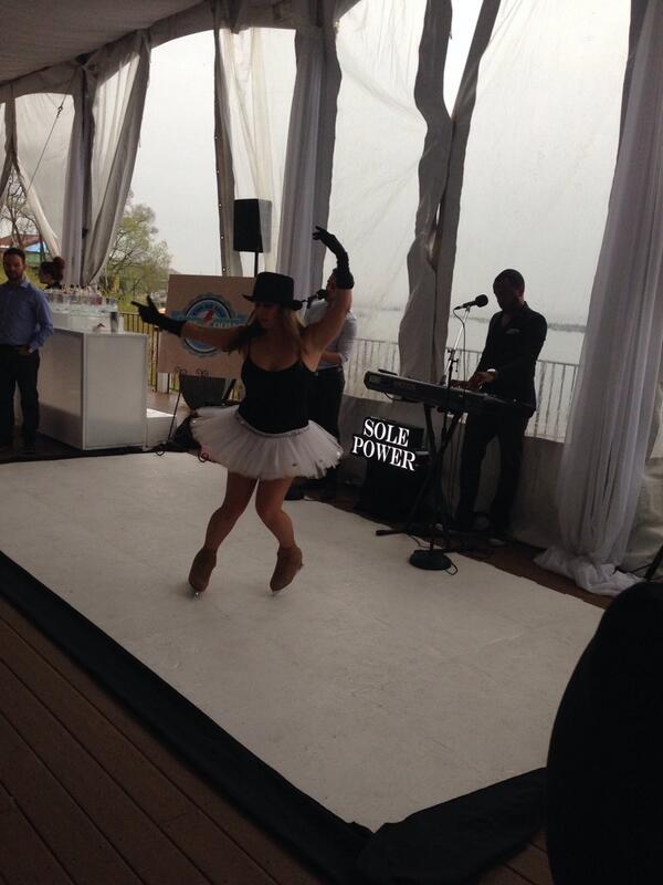 loveripplecoach's tweet image. Live ice dancing performance in May... Awesome! #BizBashTO #solepower #icebox