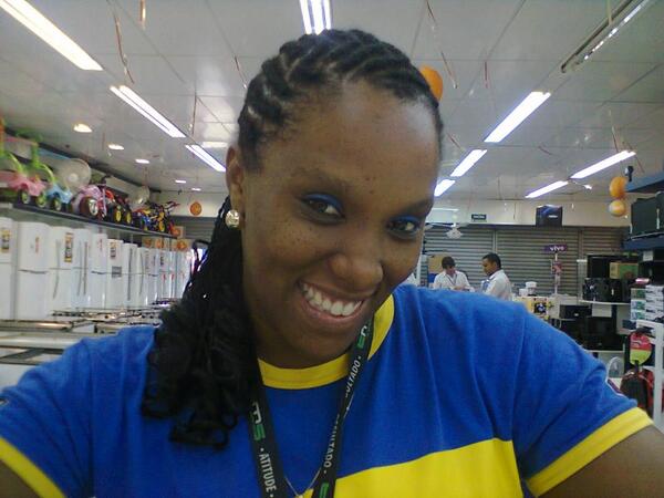 beatrizluiz31's tweet photo. Estou quase batendo a minha meta de controles e web....muito feliz....ganha dimdim e bom demasss. http://t.co/FMl7C6Qadc