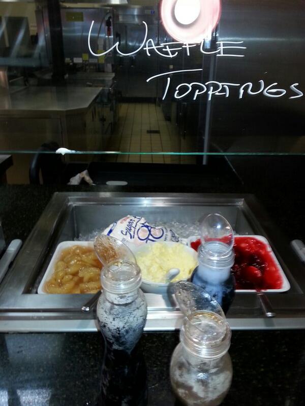 vjaswaffle's tweet photo. Dat waffle toping #vjas #waffle http://t.co/c8pgzsFVxs
