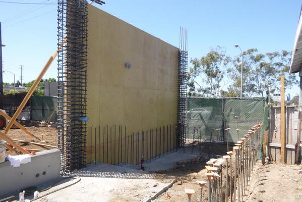 FFPXrdsSERF's tweet photo. Forms and rebar - it's coming out of the ground! http://t.co/FCjXxlPL3g