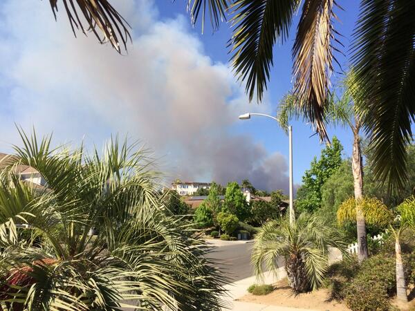 lot129's tweet photo. A view from 2 miles south of San Elijo Hills. #sanmarcosfire http://t.co/VkMqz76cQj