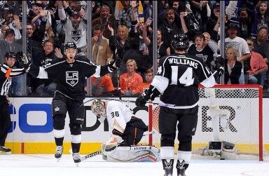 VegaRbn1's tweet image. Poor Gibson!!
#waituntilfriday!!!