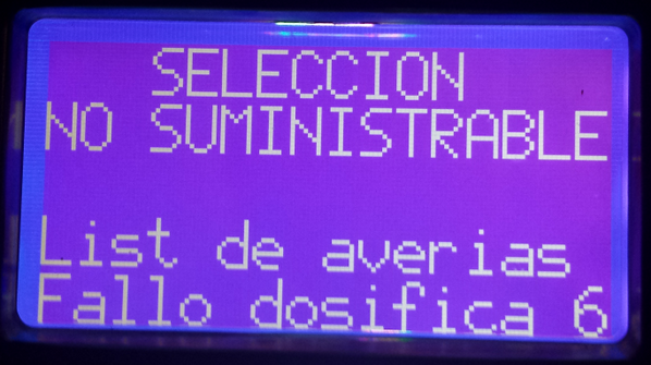 markGkram's tweet photo. BSOD at the Job coffee machine... Windows Everywhere has come. #WindowsEveryWhere http://t.co/DC55TCE8ud