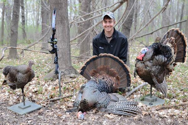 PointedOutdoors's tweet photo. Aaron finally connects on this wiley long beard!! Way to go!! #BBD #BigBirdDown #POD http://t.co/AKKF9ZGH4L