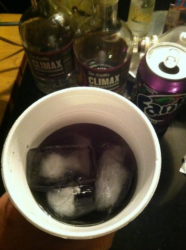 GunnerfromJawga's tweet photo. Grape Fanta and grape Climax Moonshine.I call it #KuntryBoyLean http://t.co/XMNuDKRrqs