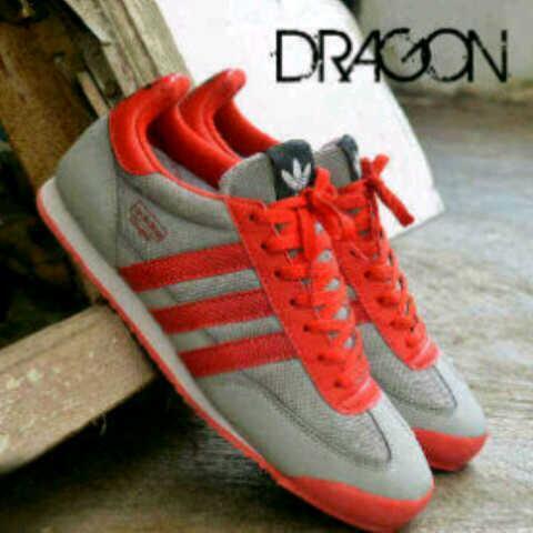 JNStore_id's tweet photo. Adidas Dragon Vietnam | Kode: ADDD-1352 | Size: 39-43 | 200rb http://t.co/m1TCDApmIh
