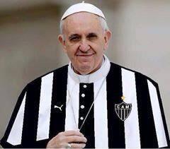 ARIWDM's tweet image. Nao da pra torcer contra o time do Papa
