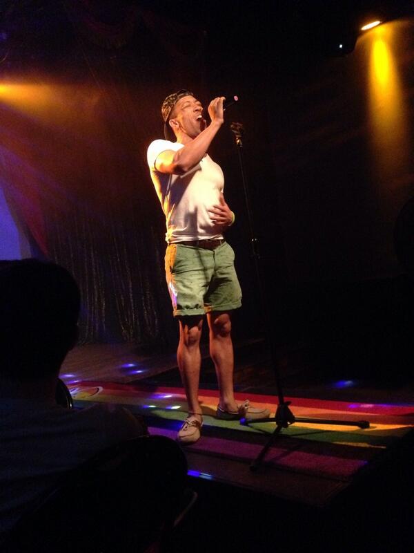 QueensVoiceBos's tweet photo. Andrew is Feeling Good singing some @michaelbuble ;) http://t.co/9UEyhGrby9
