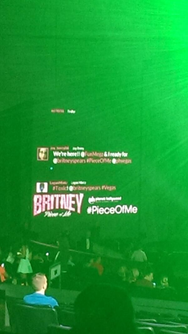 FunMegz's tweet photo. Look!!! Were on the big screen @joyberry06  @britneyspears #pieceofme #BritneySpears #LasVegas #Sisterstrip http://t.co/M0DHJONg05