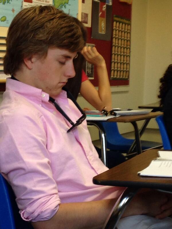 TheMayneMan4's tweet image. He only answers the questions about alcohol and drug smuggling. @TheHammerHead6  #apcomparative