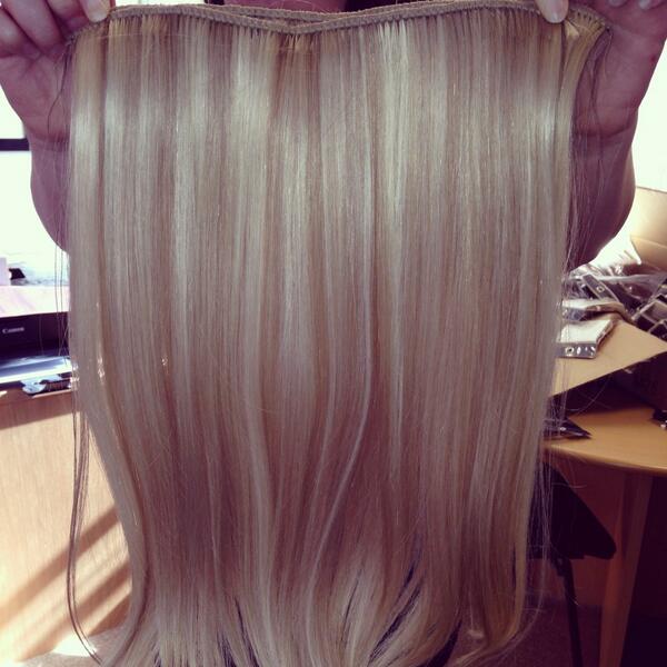 LiviaCelebLocks's tweet image. All @DianneMarshall1  hair can now be made onto hand tied wefts! #lastslonger #lesschunky amazing hair girls! 👸👸❤️