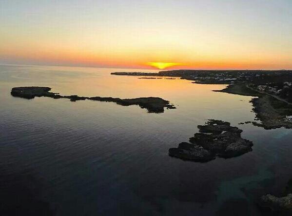 #Menorca tiene majia descubrela!!
#turismo familiar #menorcatalayotica
#followMe @jacksx13 
servi-taximenorca.es.tl '