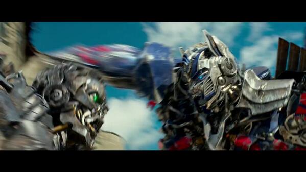 devin_oo's tweet photo. Lockdown VS Prime http://t.co/jte9QNVuDv