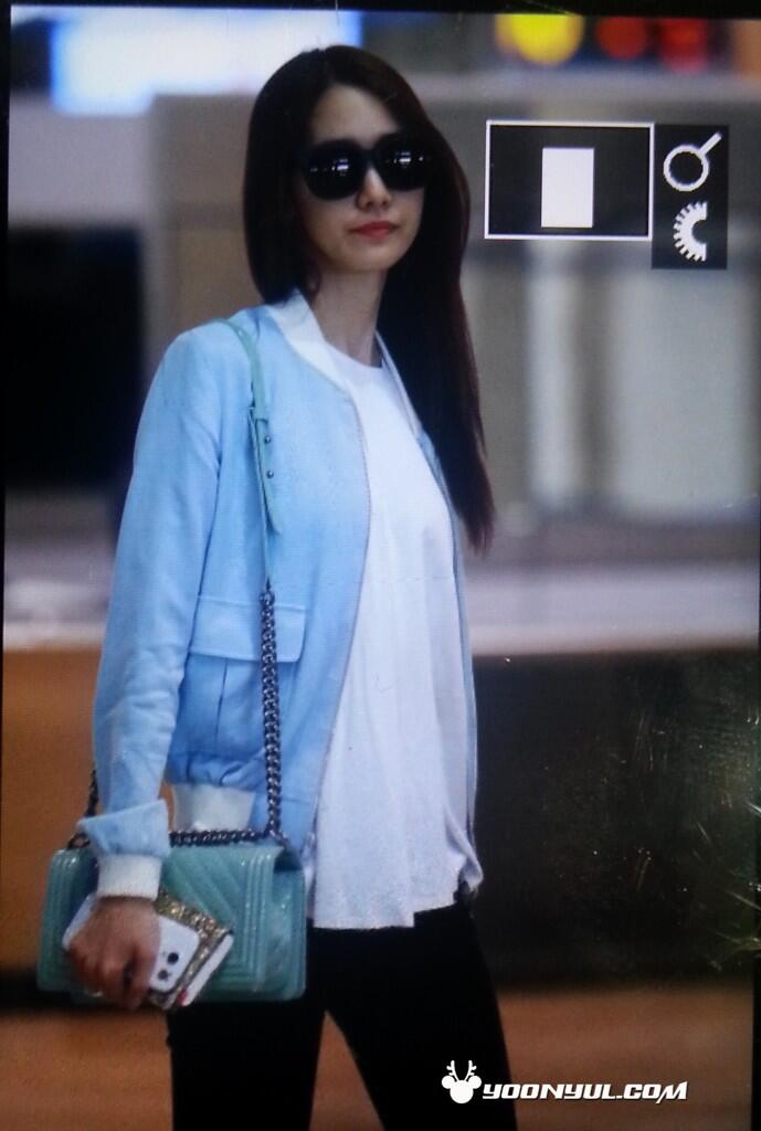 [PIC][15-05-2014]YoonA trở về Hàn Quốc vào chiều nay Bnqe5v7IMAAW-q2