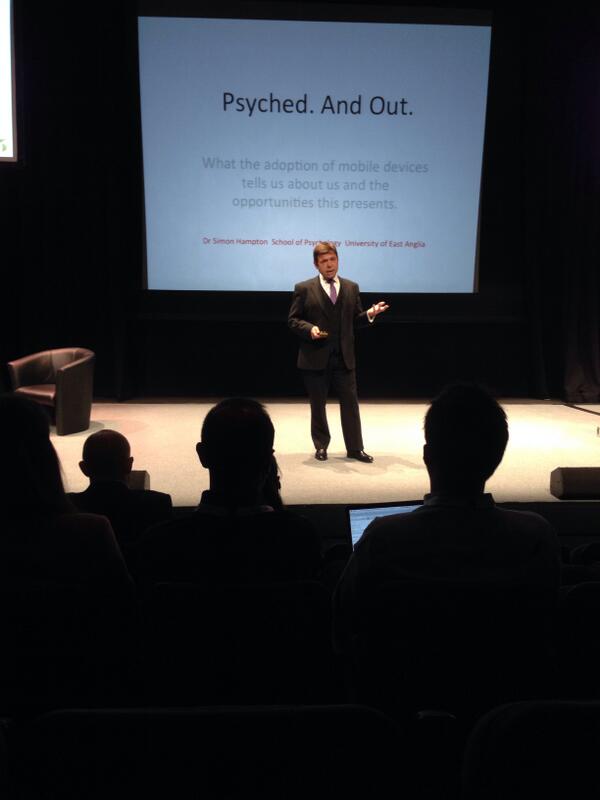 BuckleTweets's tweet photo. Why are we addicted to our smartphones? - Dr Simon Hampton takes to the stage #mobileengage http://t.co/F3hZWdiuiJ