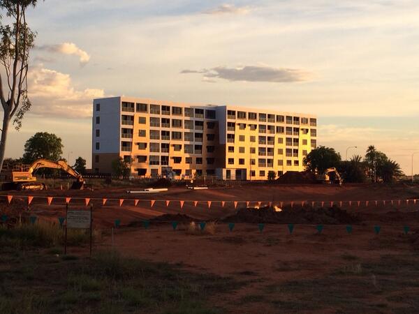 HickoryGroup's tweet photo. #concordesouth. 77 boutique apartments in just over 8 days. #prefab #innovation in #construction http://t.co/OVapYrCDaG