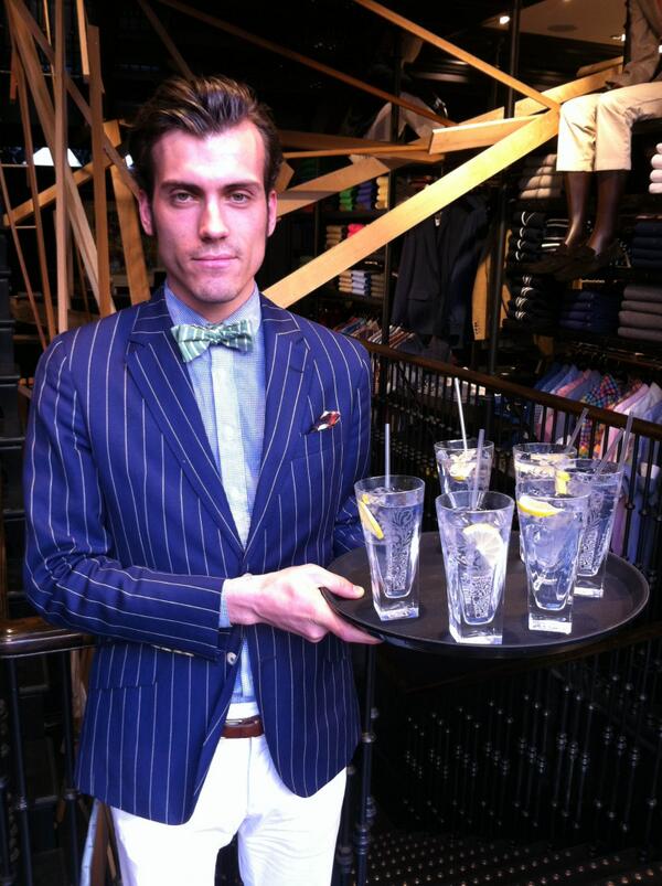 Pop into our <a href="/RegentStreetW1/">Regent Street</a> store, make a purchase &amp; enjoy a refreshing (free!) <a href="/Official_B24/">Beefeater 24</a> G&amp;T #RegentStreet