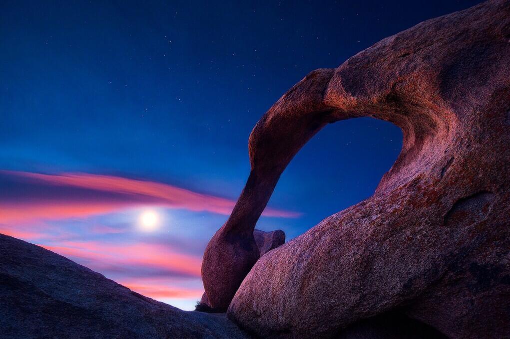 U.S. Department of Interior, Twitter feed: Beautiful view of the moon over Mabius Arch in the Alabama Hills Recreation Area. #California @BLMca pic.twitter.com/u0KYyJ6p0S