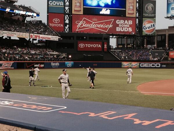 leisengang's tweet photo. Great Yankee night with @JustinSymons ,@KathrynLaScala, @andrewMaceda,@VectorMedia http://t.co/uqLOxilqQM