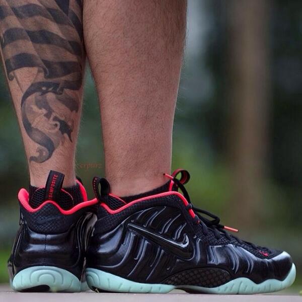 UserKicks's tweet image. Yeezy foams