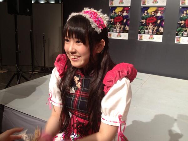 Team Shachi シャチ A Twitter チームしゃちほこ うめきたシップホールは現在握手会中 ゆずぽんを一枚 ポポ Syachi Http T Co Vgcg7iuv4r