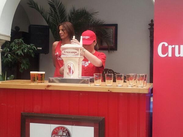 Verónica Catalán también por Bar La Tórtola VI Feria Tapa #Arahal con #Cruzcampo