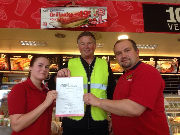LageRolstad's tweet photo. Flott Esso Bjerkvik , vel fortjent Platina 😎 #weekoftheshop http://t.co/RQXkbmdG6z