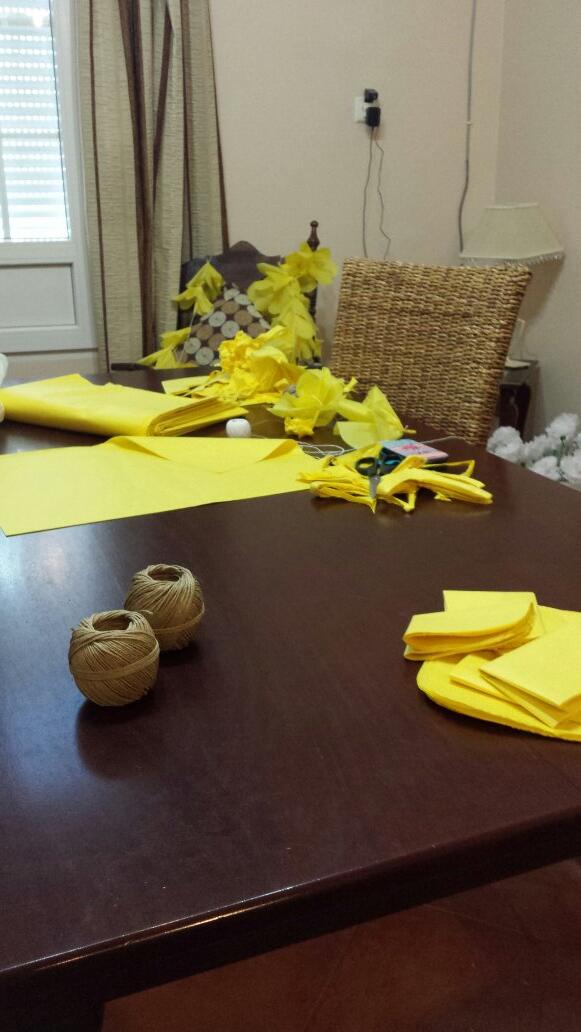 MoraPalos's tweet photo. Preparativos del carro. ....ya keda menos http://t.co/tJGMNtcYcH