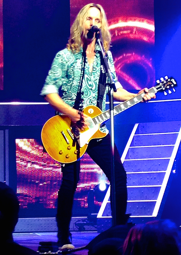 kevinhoneycutt's tweet photo. #thesoundtrackofsummer concert was amazing last night! #wichitarocks @STYXtheBand @donfelder http://t.co/2SsfK1AOYw