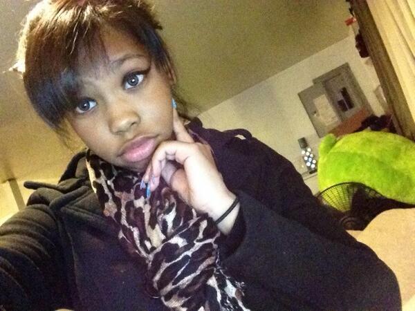 PatchoguePatch's tweet photo. 15-year-old Nahjeah Simon from Central Islip was reported missing on May 5. If you have info, call 631-854-8352. http://t.co/WZNKNkGS7m
