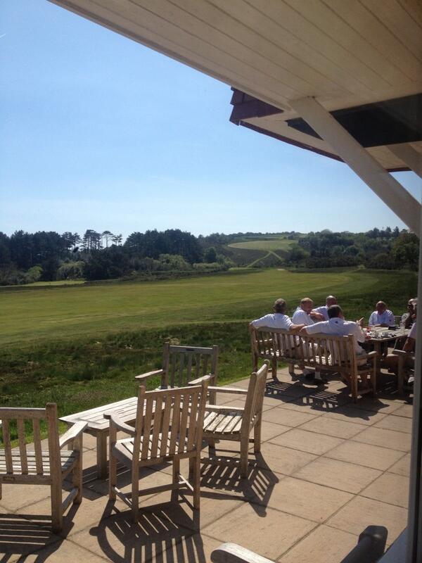 HNodwell's tweet photo. Not a bad place to work. #betterthanwoking @AndyThorne1 http://t.co/U5IXCFWeMa