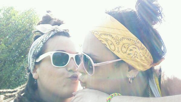 dulykape's tweet photo. Con @xamy_kp un the panda http://t.co/Jse3XkkPbR