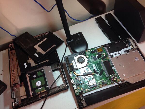 Andersons_lol's tweet image. Montagem e desmontagem de notebooks, é na #AComputer