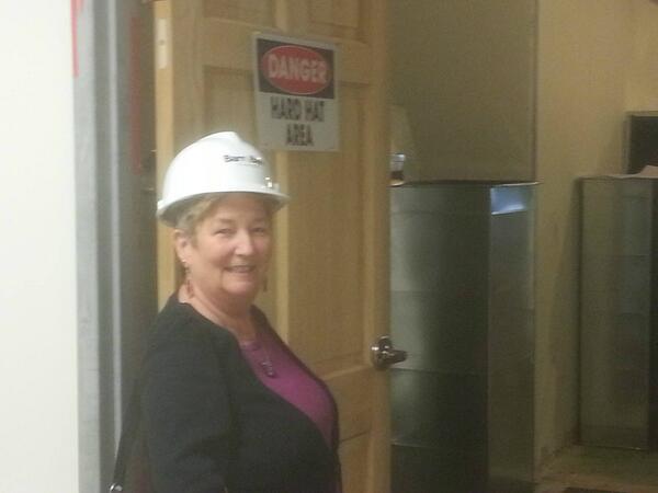 UMassSpfld's tweet image. Under Construction!!! Hard Hats Only! September is coming quickly &amp;amp; so is the space! #UMassSpfld #Sept2 #Classesstart