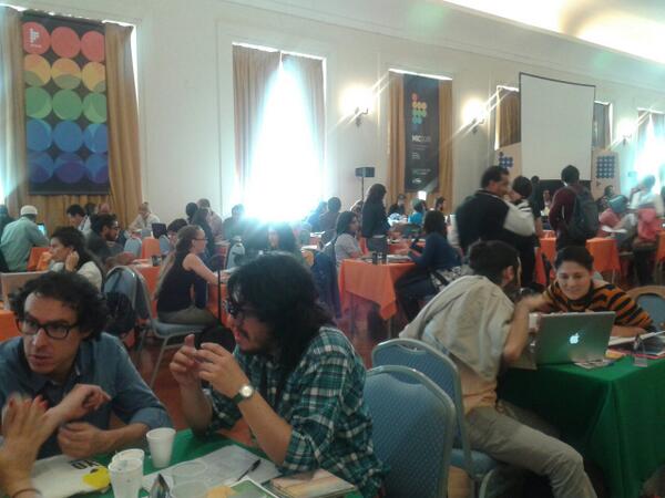AdriGomez08's tweet photo. @mincultura Avanza rueda de emprendedores culturales. 77 empresas colombianas presentes en Argentina #MICSUR2014 http://t.co/BRDReT8TkW